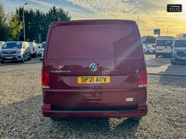 Volkswagen Transporter Crew Cab LWB L2H1 Highline T32 Air Con Alloys Camera Cruise Nav EURO 6 8