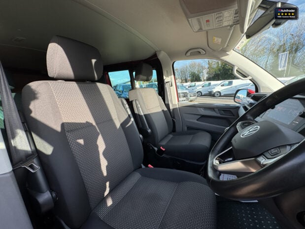 Volkswagen Transporter Crew Cab LWB L2H1 Highline T32 Air Con Alloys Camera Cruise Nav EURO 6 16