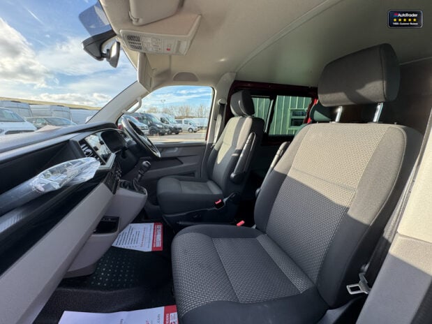 Volkswagen Transporter Crew Cab LWB L2H1 Highline T32 Air Con Alloys Camera Cruise Nav EURO 6 15