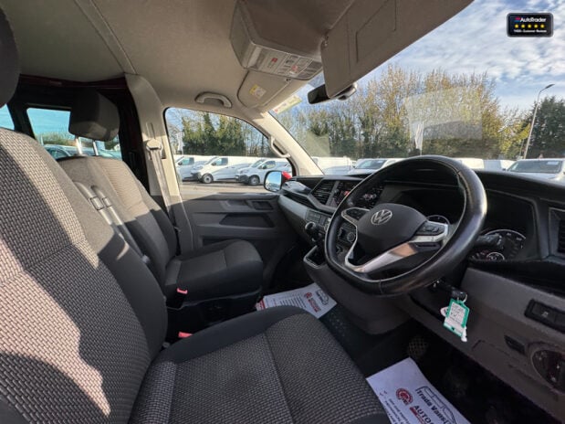 Volkswagen Transporter Crew Cab LWB L2H1 Highline T32 Air Con Alloys Camera Cruise Nav EURO 6 17
