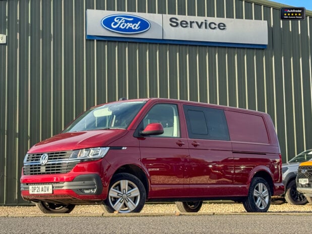 Volkswagen Transporter Crew Cab LWB L2H1 Highline T32 Air Con Alloys Camera Cruise Nav EURO 6 2