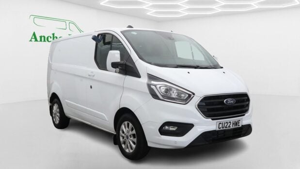 Ford Transit Custom SWB L1H1 Low Roof Limited 300 Air Con Alloys Sensors EURO 6 2