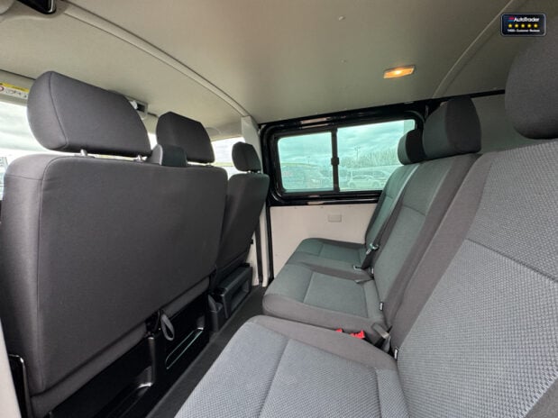 Volkswagen Transporter Crew Cab SWB L1H1 Highline Kombi T30 Air Con Alloys Sensors EURO 6 NO VAT 13