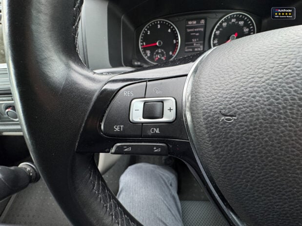 Volkswagen Transporter Crew Cab SWB L1H1 Highline Kombi T30 Air Con Alloys Sensors EURO 6 NO VAT 19