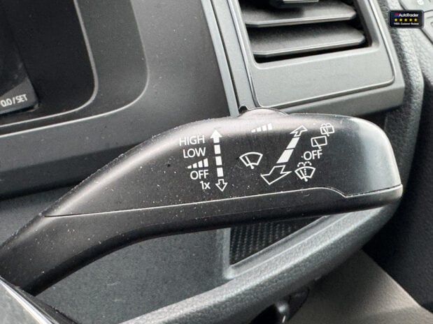 Volkswagen Transporter Crew Cab SWB L1H1 Highline Kombi T30 Air Con Alloys Sensors EURO 6 NO VAT 23