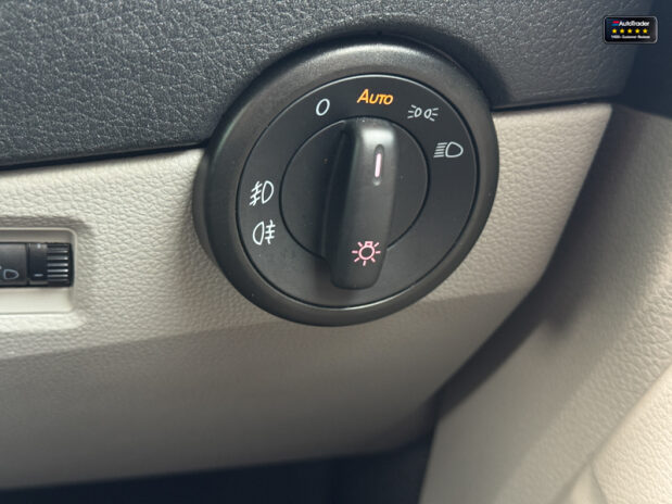 Volkswagen Transporter Crew Cab SWB L1H1 Highline Kombi T30 Air Con Alloys Sensors EURO 6 NO VAT 24