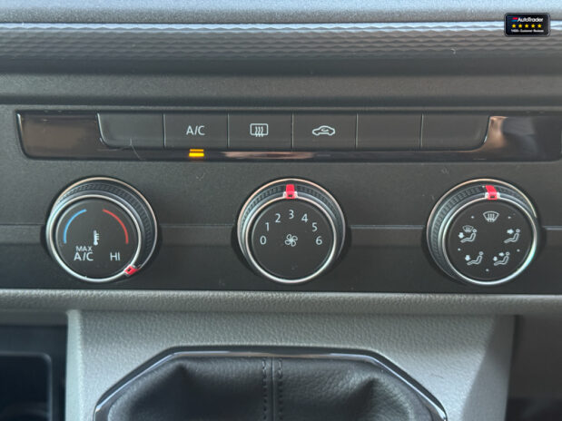 Volkswagen Transporter SWB L1H1 Low Roof Startline T28 EURO 6 NO VAT 31