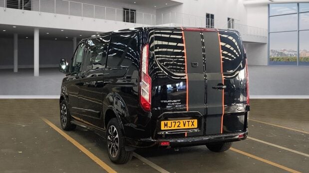 Ford Transit Custom Crew Cab AUTO SWB L1H1 Low Roof Sport 320 Air Con Alloys Nav Sensors EURO 6 6