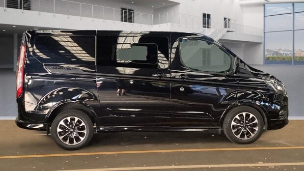 Ford Transit Custom Crew Cab AUTO SWB L1H1 Low Roof Sport 320 Air Con Alloys Nav Sensors EURO 6 3