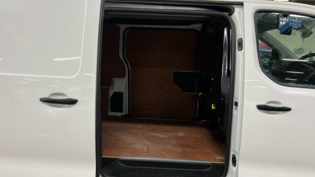 Citroen Dispatch MWB L2H1 Enterprise Pro 1000 Air Con Camera Sensors EURO 6 NO VAT 8