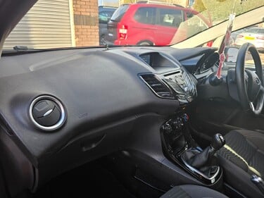 Ford Fiesta ZETEC 4