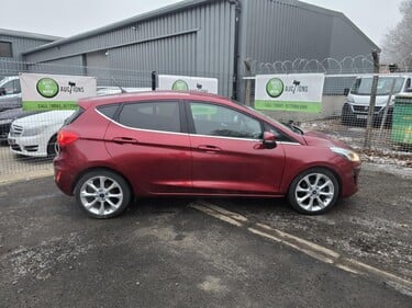 Ford Fiesta TITANIUM 2