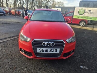 Audi A1 TDI SPORT 4