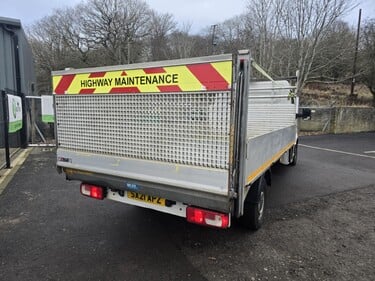 Volkswagen Crafter CR35 TDI C/C L STARTLINE DROPSIDE WITH TAIL LIFT 2