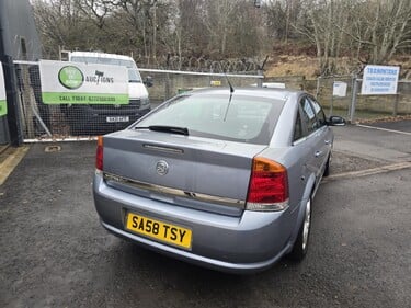 Vauxhall Vectra VVT EXCLUSIV 4