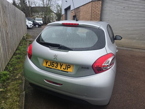 Peugeot 208 ACTIVE 9