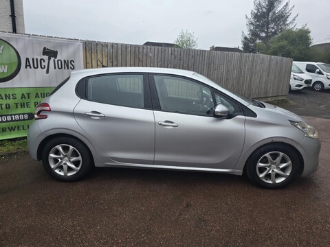 Peugeot 208 ACTIVE 12