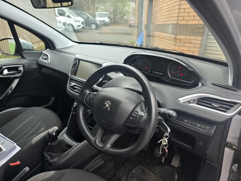 Peugeot 208 ACTIVE 13
