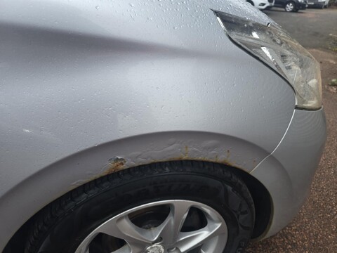 Peugeot 208 ACTIVE 15