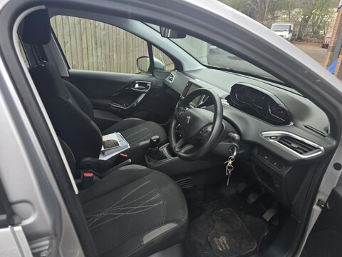 Peugeot 208 ACTIVE 16
