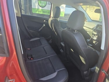 Peugeot 2008 BLUE HDI S/S ALLURE 1