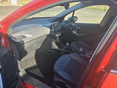 Peugeot 2008 BLUE HDI S/S ALLURE 2