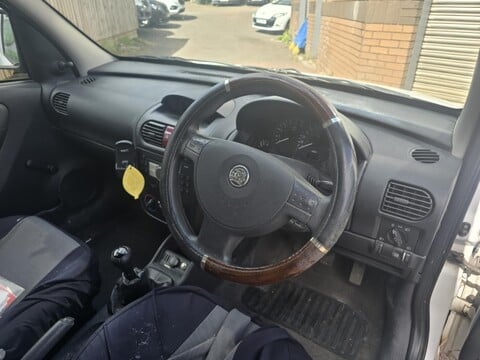 Vauxhall Combo 2000 CDTI 6