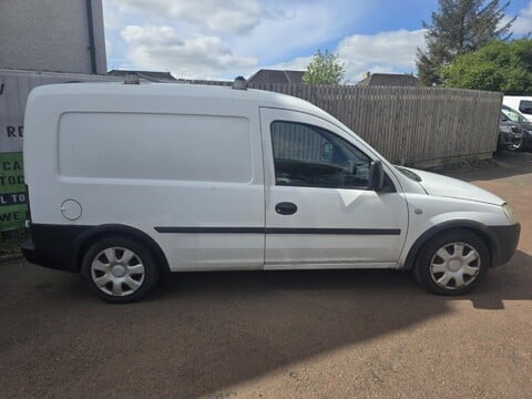 Vauxhall Combo 2000 CDTI 8