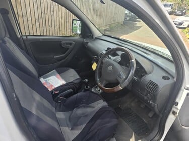 Vauxhall Combo 2000 CDTI 1