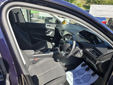 Peugeot 308 BLUE HDI S/S ACTIVE 5