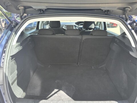 Peugeot 308 BLUE HDI S/S ACTIVE 6