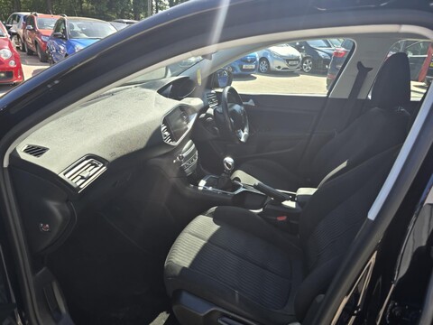 Peugeot 308 BLUE HDI S/S ACTIVE 9