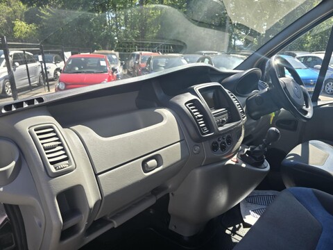 Renault Trafic LL29 SPORT DCI S/R 10
