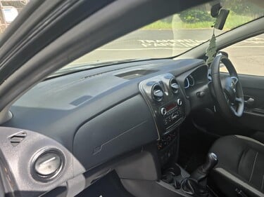 Dacia Sandero Stepway ESSENTIAL TCE 1