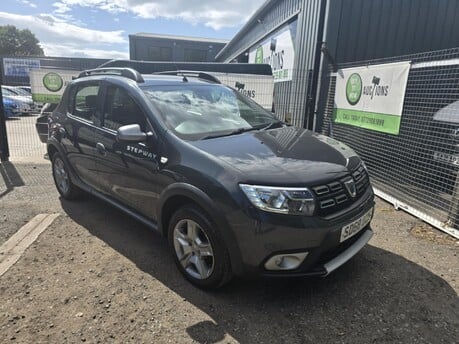 Dacia Sandero Stepway ESSENTIAL TCE