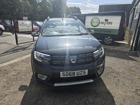 Dacia Sandero Stepway ESSENTIAL TCE 5