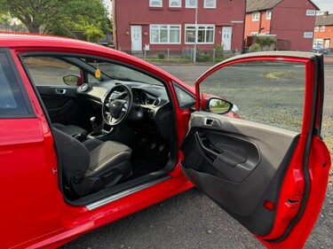 Ford Fiesta ST-LINE 4