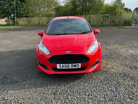 Ford Fiesta ST-LINE 6