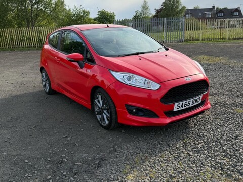 Ford Fiesta ST-LINE 1