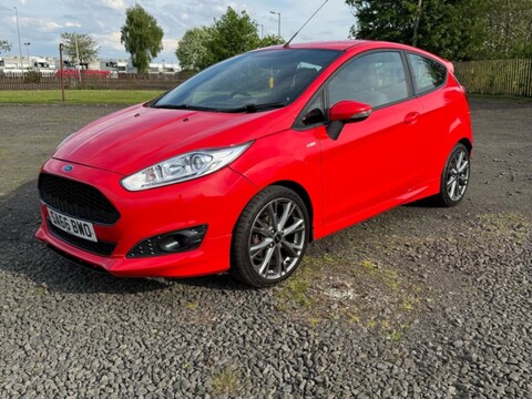 Ford Fiesta ST-LINE 16