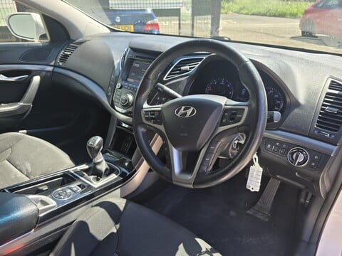 Hyundai i40 CRDI STYLE BLUE DRIVE 9