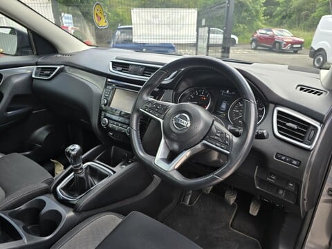 Nissan Qashqai N-CONNECTA DIG-T 12