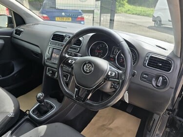 Volkswagen Polo SE 3
