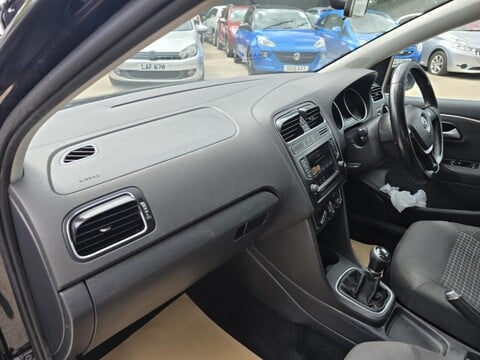 Volkswagen Polo SE 3