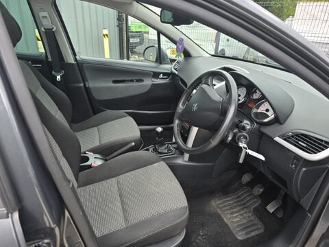 Peugeot 207 SW SPORT 12
