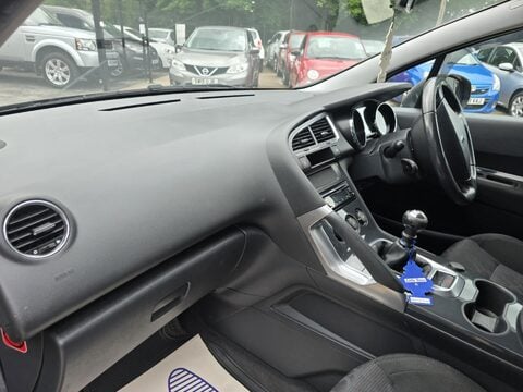 Peugeot 3008 SPORT HDI 8
