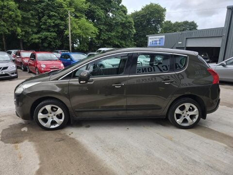 Peugeot 3008 SPORT HDI 11