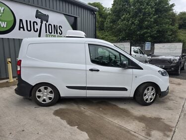 Ford Transit Courier TREND TDCI 4