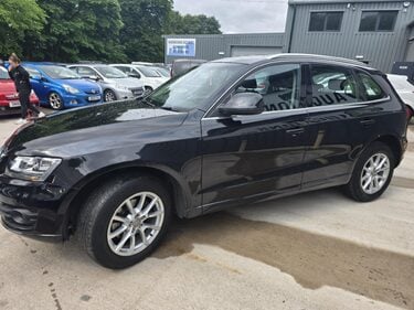 Audi Q5 TDI QUATTRO SE 3