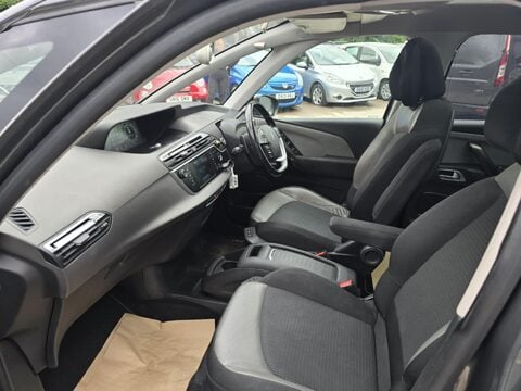Citroen C4 Picasso E-HDI EXCLUSIVE PLUS ETG6 7
